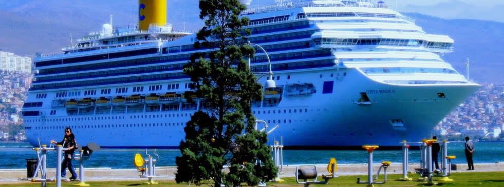Izmir Port - cruise ship